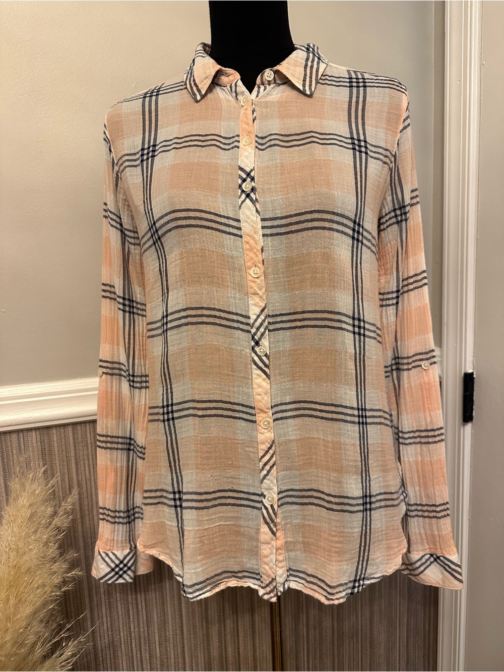 C&C California Plaid Split Back Button Down Shirt Peach Navy Medium